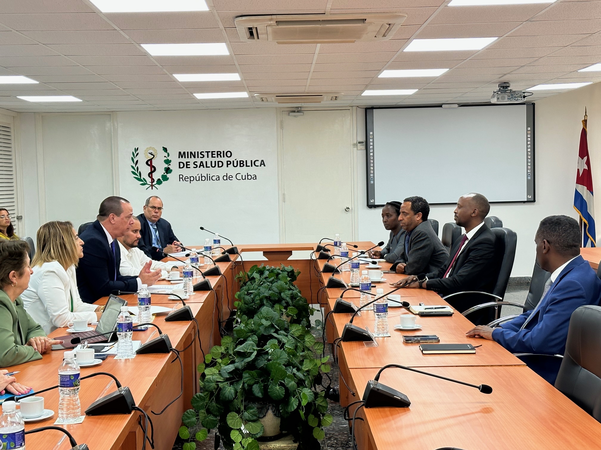 Impande zombi zagiranye ibiganiro