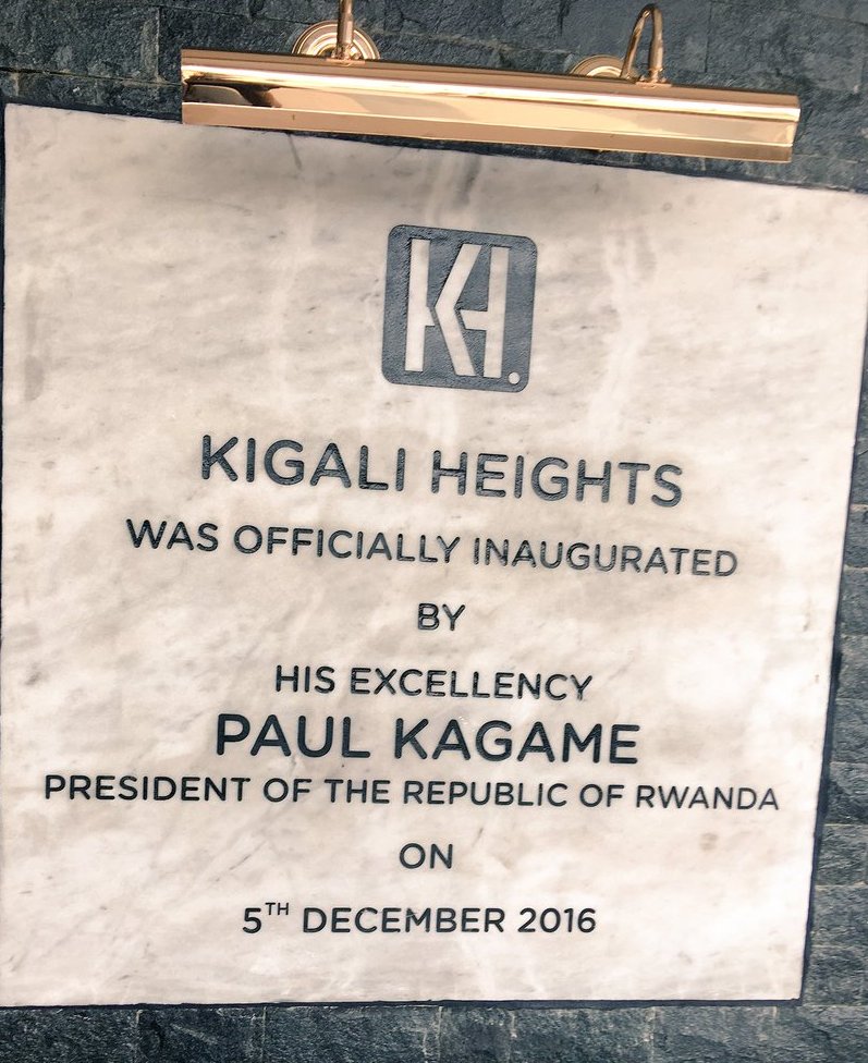 Perezida Kagame yanatashye inyubako ya Kigali Heights
