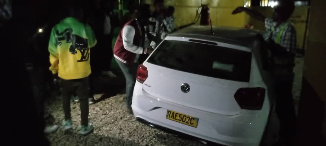 Imodoka yazanye papa Cyangwe yinjiye muri Plateau mu masaha ya saa sita z'ijoro