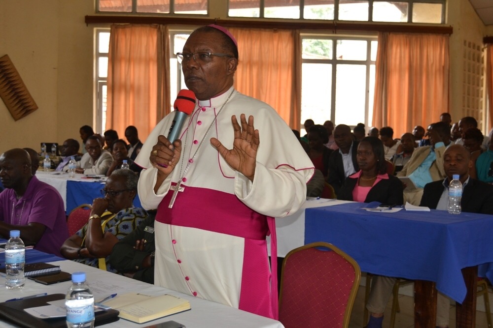 Mgr Rukamba avuga ko inzego z