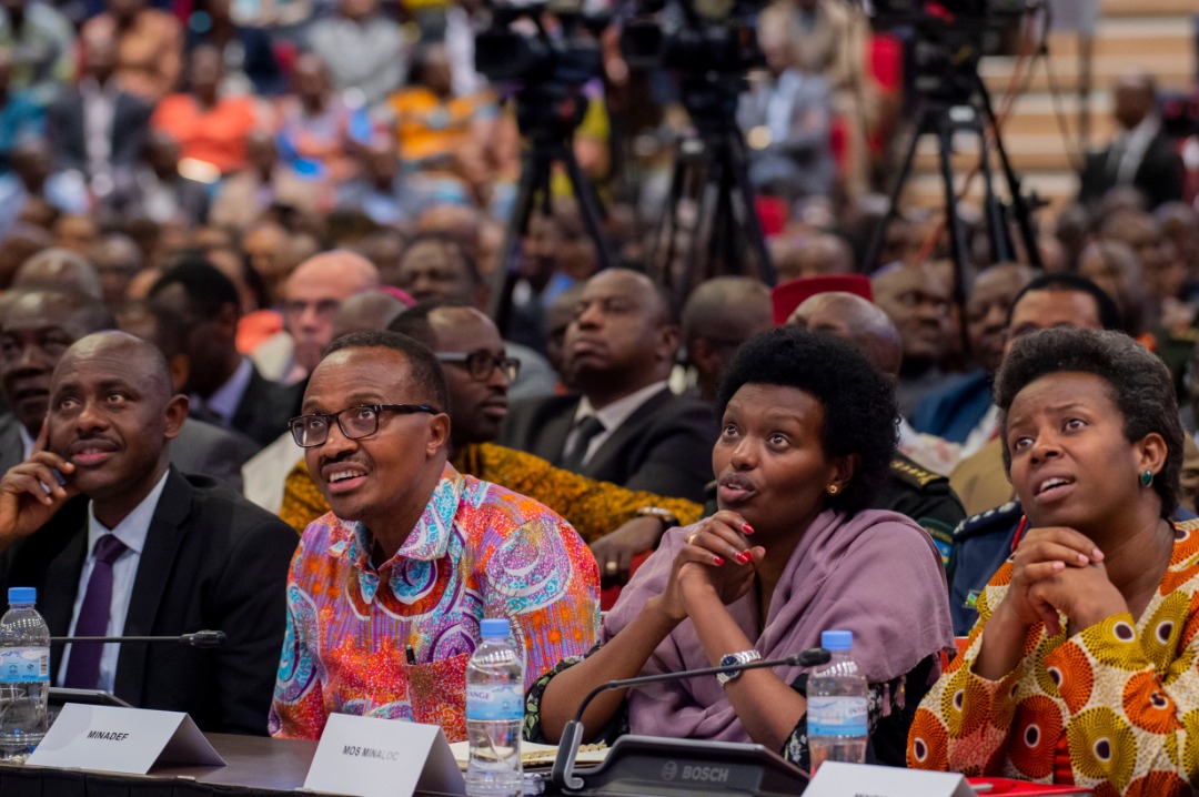 Minisitiri w'Ingabo Maj Gen Murasira Albert wa kabiri ibumoso
