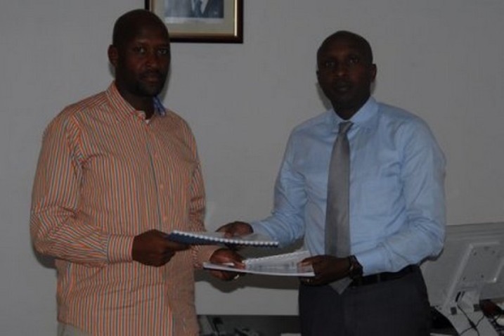 Bivugwa ko perezida wa FERWAFA ari we watanze uburenganzira bwo gukinisha Birori.