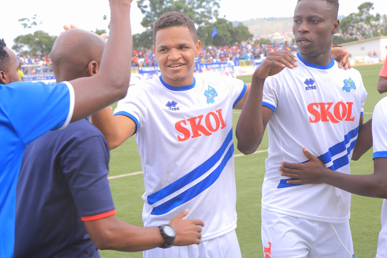 Jonathan Rafael da Silva ashobora kuzaziba icyuho cya Michael Sarpong