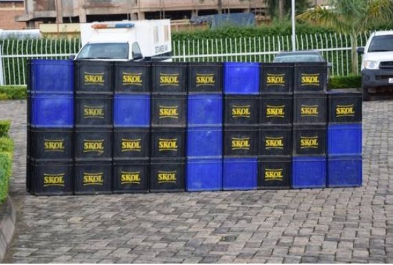 Amwe mu magaziye yari yibwe mu ruganda rwa Skol