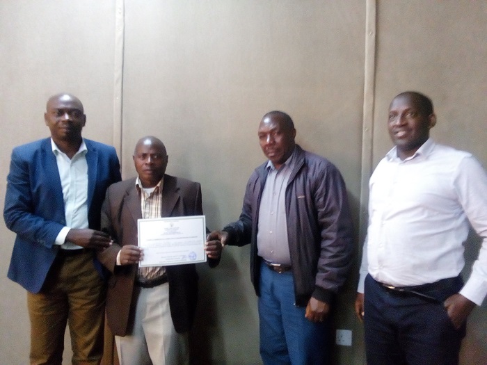 Ntihabose Sothel (wa kabiri ibumoso) ni umwe mu bahoze mu rwego rwa DASSO wahawe ikiruhuko cy