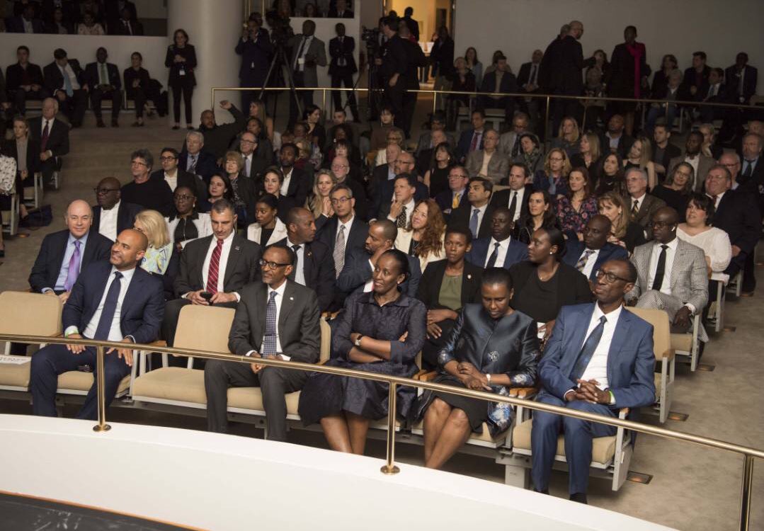 Perezida Kagame yari yaherekejwe na Madame Jeannette Kagame