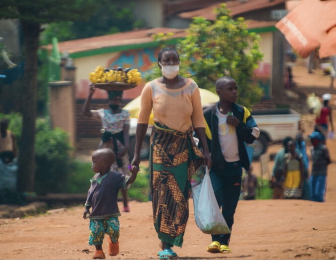 Iyizire twigire ku isoko mwana wanjye, ibya Corona n'iby'abakire