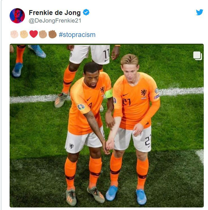 Frenkie de Jong ukinira FC Barcelona na we yatanze ubutumwa bwamagana irondaruhu