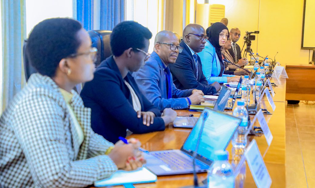 Abadepite bagize Komisiyo y'Uburenganzira bwa muntu no kurwanya Jenoside