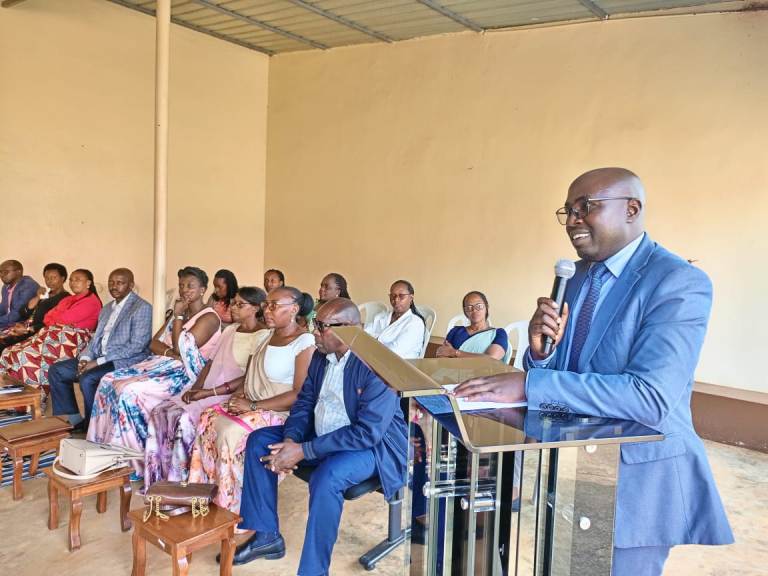 Depite Philbert Uwiringiyimana yabwiye Intwaza ko baje kubafata mu mugongo