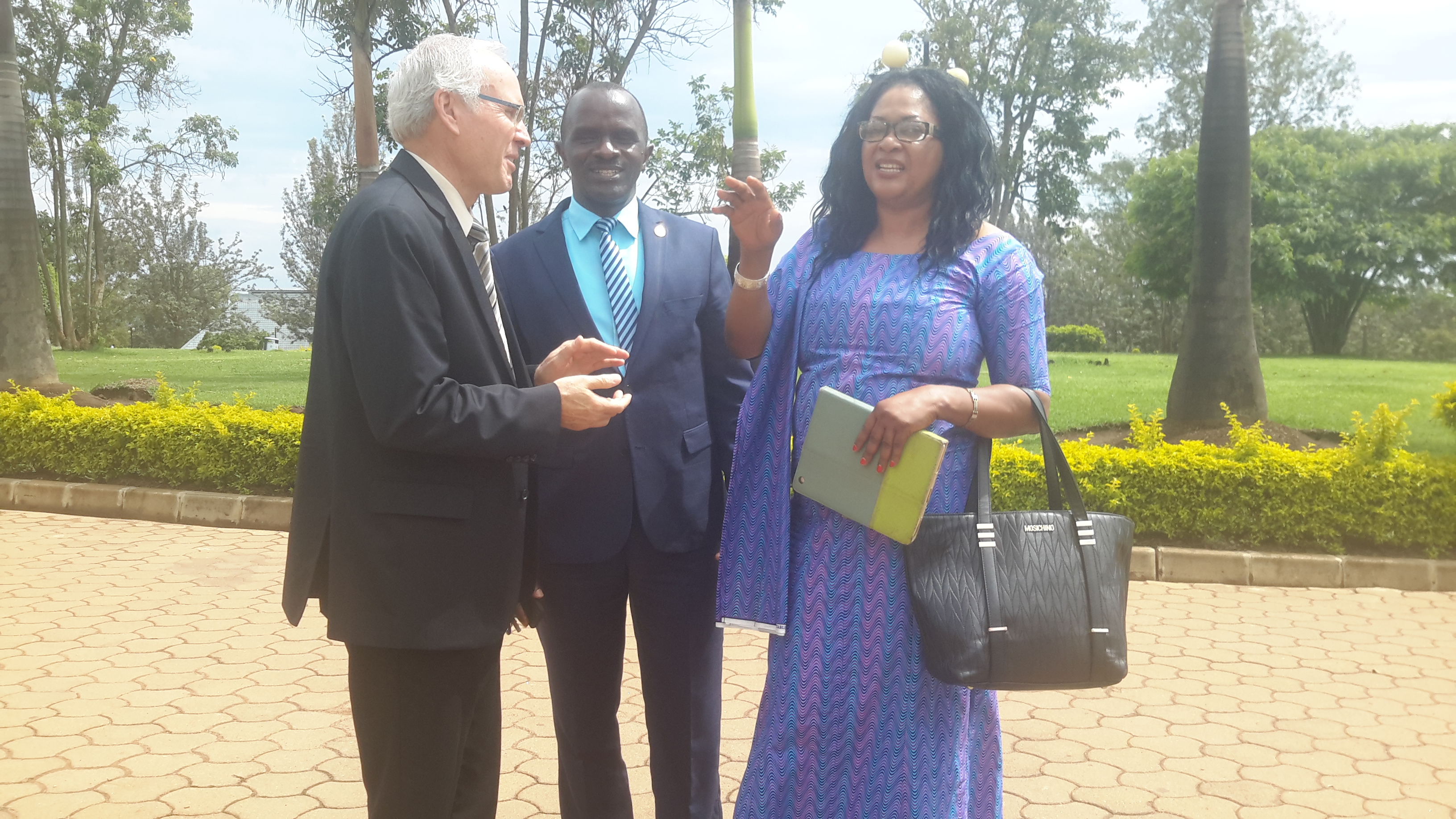 Depite Mukazibera Agnes avuga ko byari bikwiye ko amabwiriza akarishye ntacyo abangamiyeho komisiyo ayobora