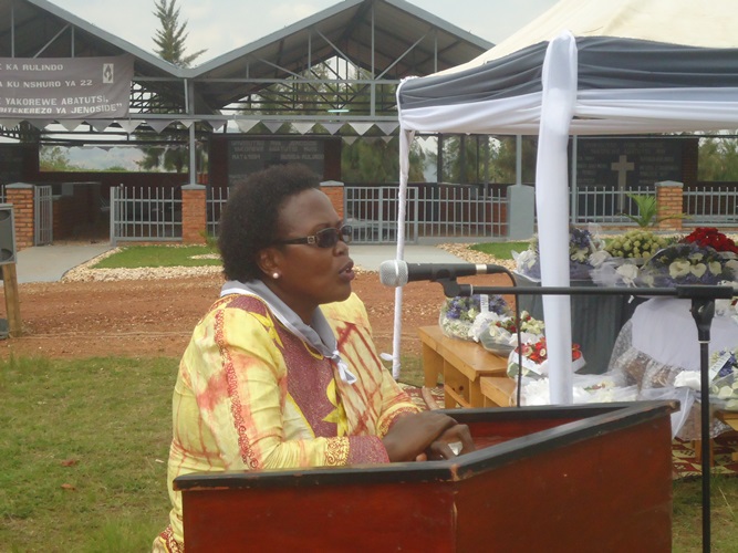 Hon Mukantaganzwa Pelagie yihanangirije abakirangwaho ingengabitekerezo ya Jenoside