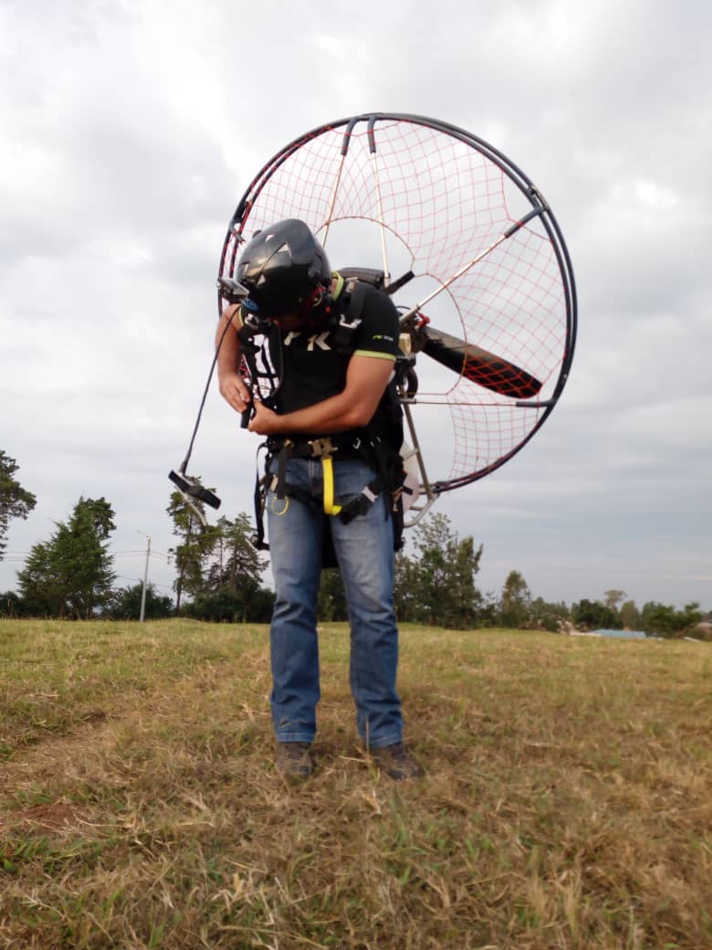 Uwo ari kwitegura kuguruka