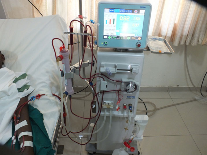 Dialyse ni imwe mu mashini yongera ireme mu buvuzi biganisha mu gushaka Accredidation muri CHUK.