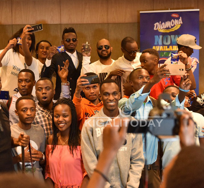 Arifuza gufasha urubyiruko rudafiote akazi mu rwanda rukajya rucuruza ubunyobwa 