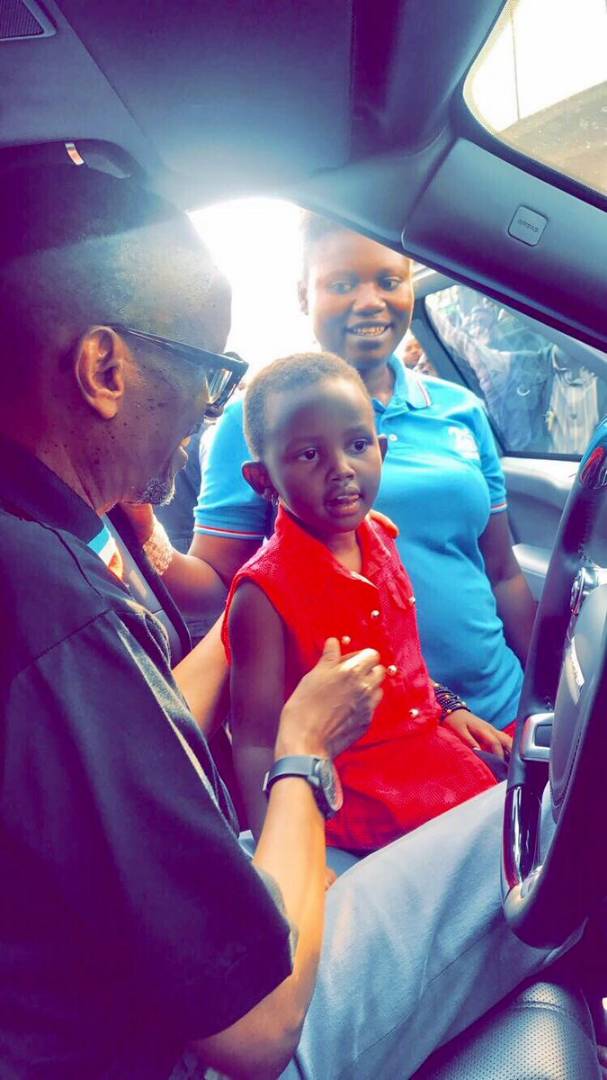 Uwo mwana yateruwe na Perezida Kagame ubwo yiyamamarizaga i Nyamirambo 