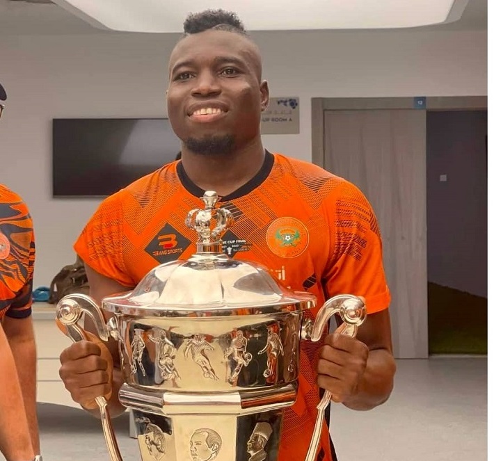 Cheick Djibril Ouattara yatwaranye na RS Berkane igikombe cya CAF Confederation Cup