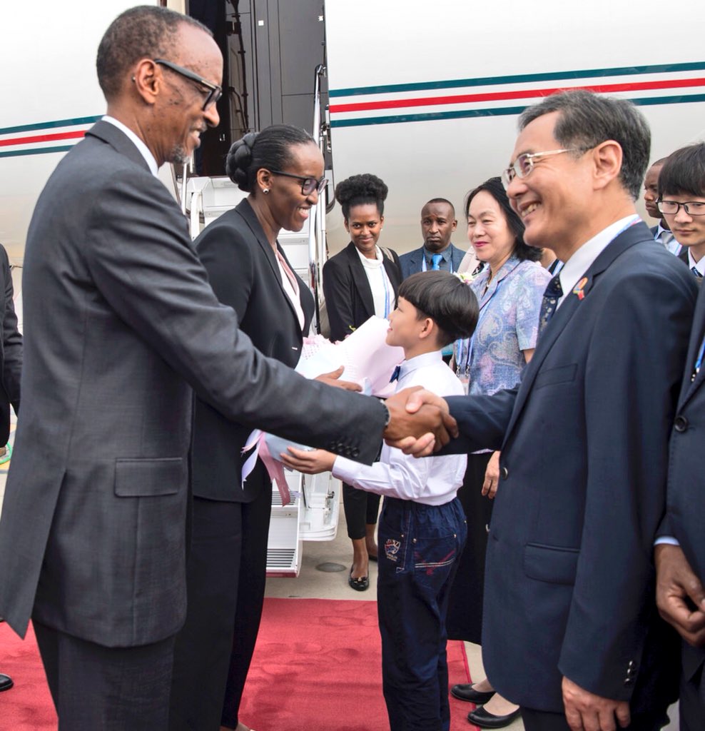 Perezida Kagame na Madame Jeannette Kagame bakiriwe mu Bushinwa