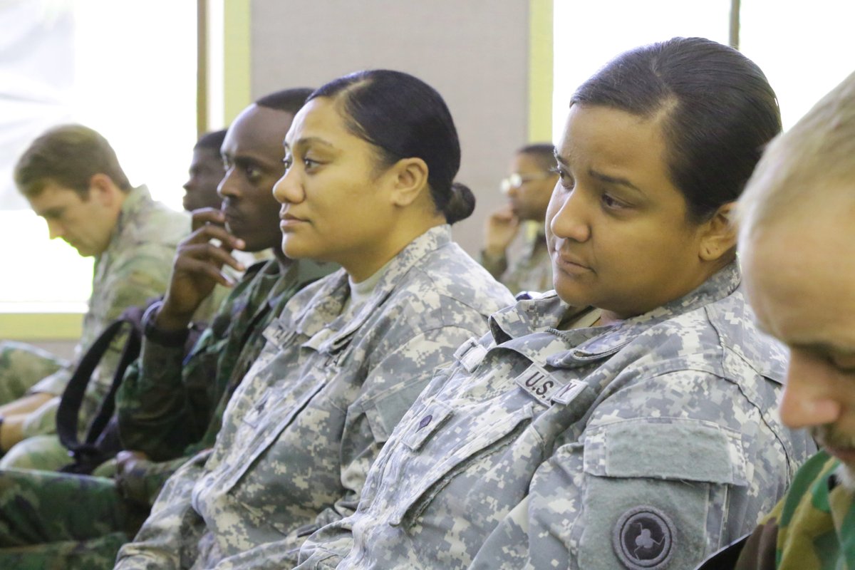 Abasirikare b'abagore baturutse muri Amerika