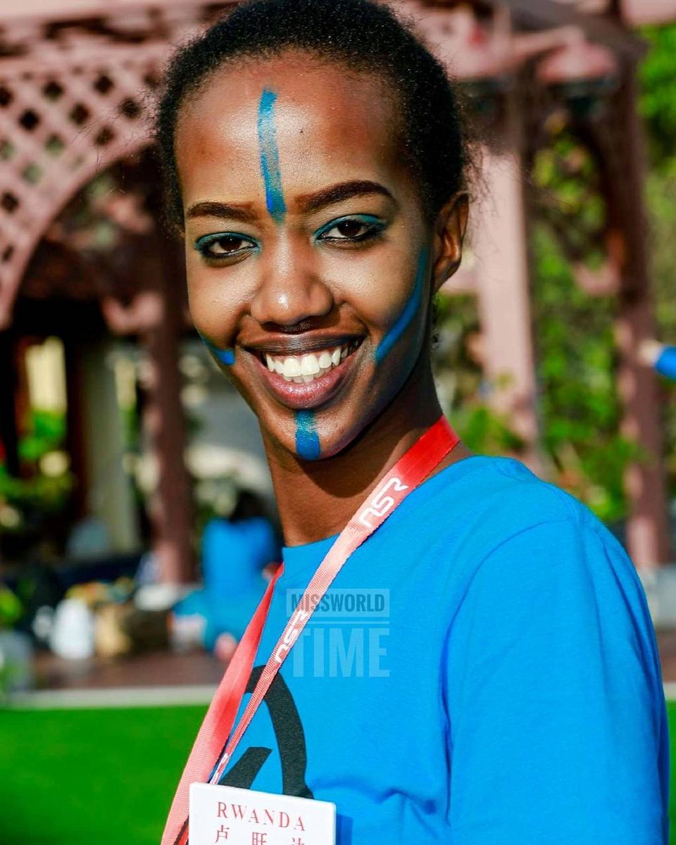 Miss Elsa ntiyabashije kuboneka muri ba Nyampinga bazi kumurika imideli 