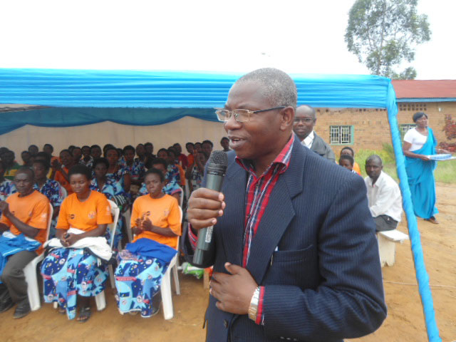 Dr Damien yemeza ko kwifungisha burundu ntacyo bihungabanya ku mugabo.