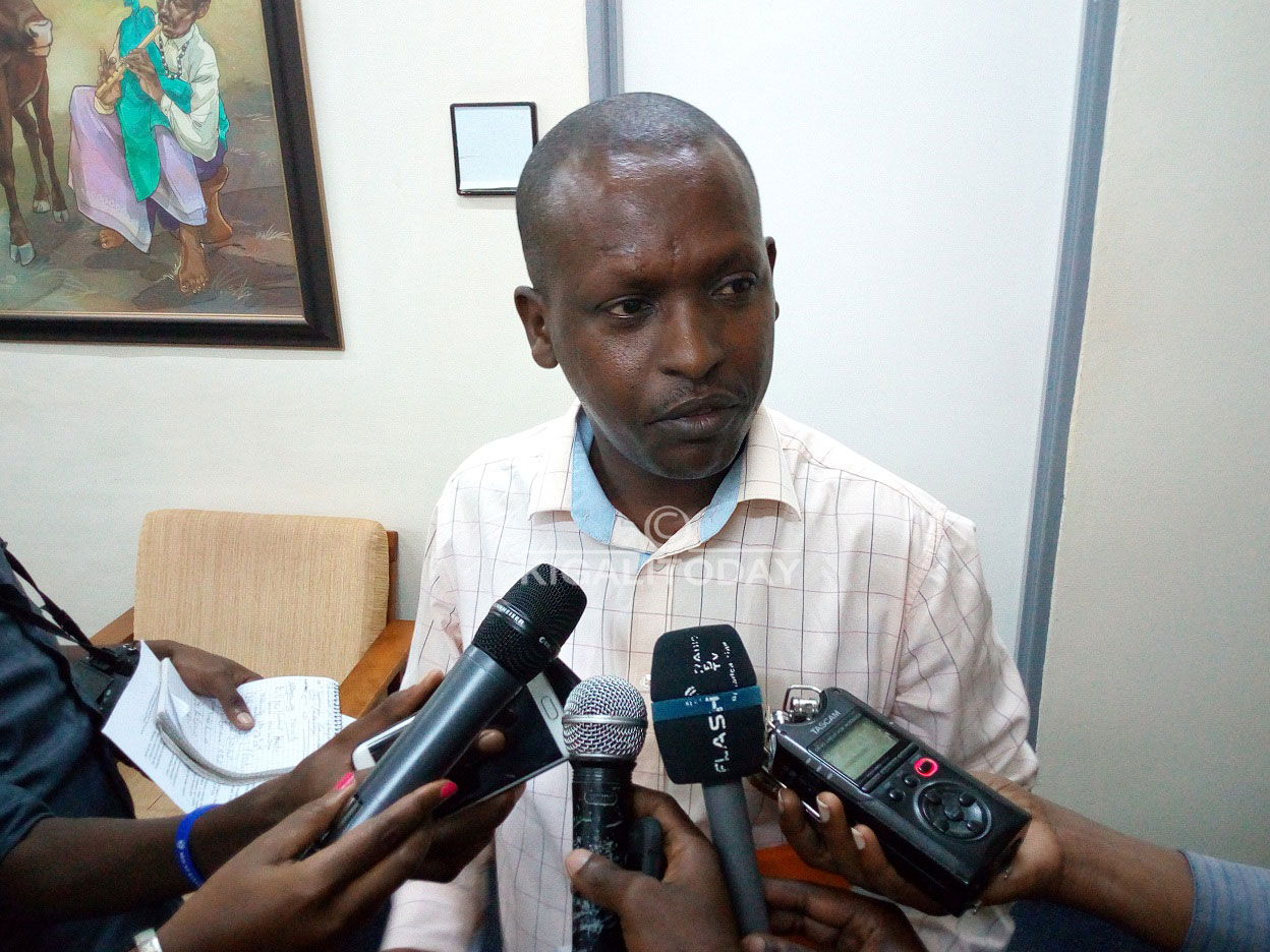 Dr Ntaganda Evariste akangurira abantu kwirinda itabi n'inzoga zirenze urugero kuko bishobora guteza uburwayi bw'umutima