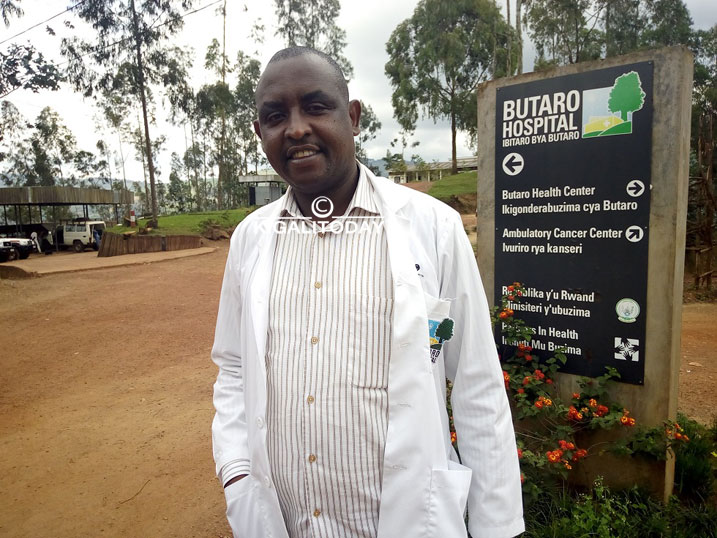 Dr Mpanumusingo Egide avuga ko harimo kwigwa uburyo abarwayi ba kanseri bakwegerezwa imiti 