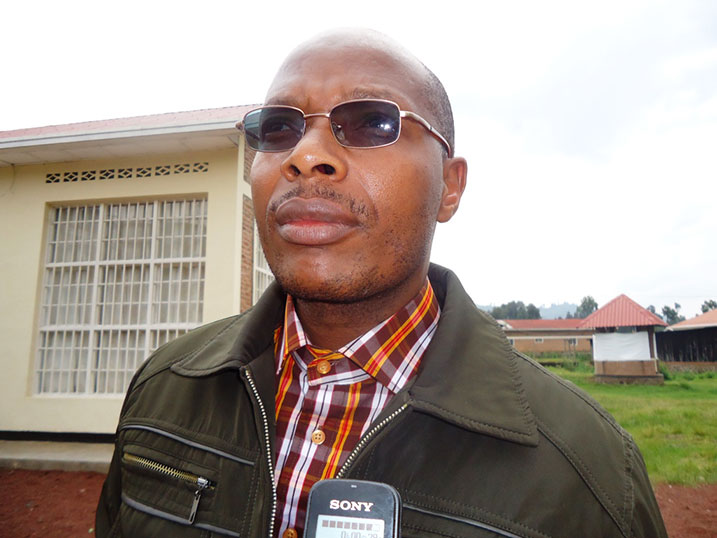 Dr Rubanzabigwi avuga ko gusubizayo abantu bafite umwanda bakajya kwisukura ari imwe mu ngamba zo kurwanya umwanda.