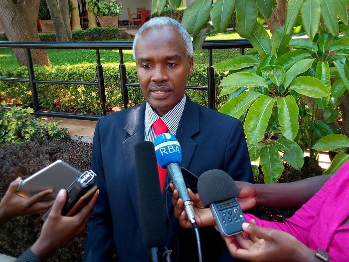 Dr. Charles Murigande umuyobozi wungirije wa Kaminuza y'u Rwanda ushinzwe iterambere