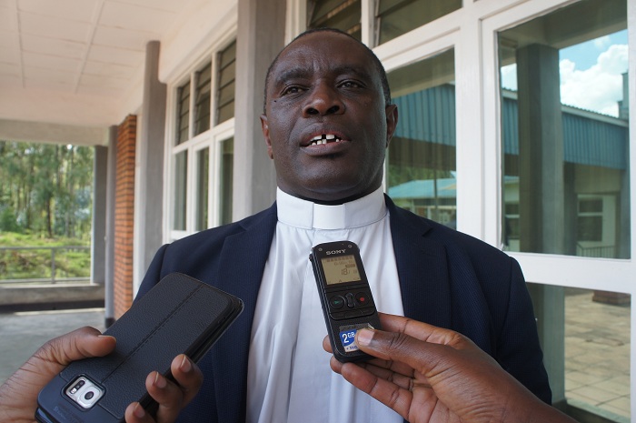 Padiri Dr Hagenimana Fabien Umuyobozi wa INES-Ruhengeri
