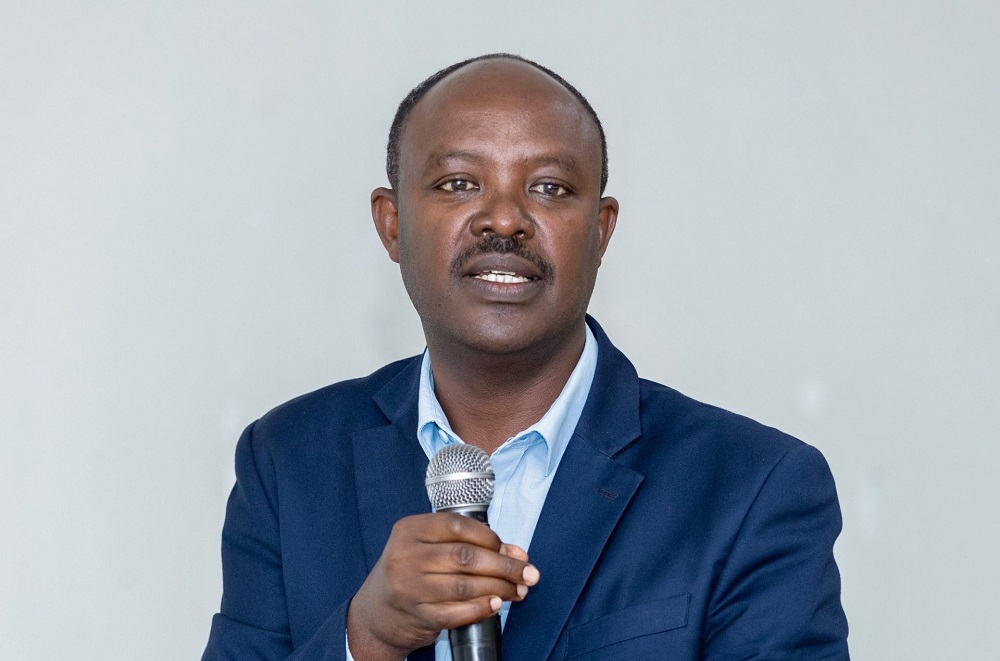 Dr Philibert Gakwenzire wari usanzwe uyobora IBUKA yatorewe kuyobora iyi miryango yihuje