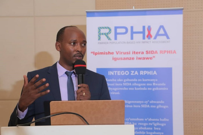 Dr. Nsanzimana avuga ko uwakize Coronavirus na we agomba gukomeza kwirinda