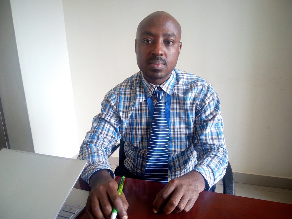 Dr Serumondo Janvier, ushinzwe ubuvuzi bw'indwara y'umwijima n'izindi ndwara zandurira mu mibonano mpuzabitsina muri RBC