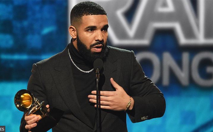 Umuhanzi Drake ngo ntiyishimira imigendekere yo gutanga ibi bihembo