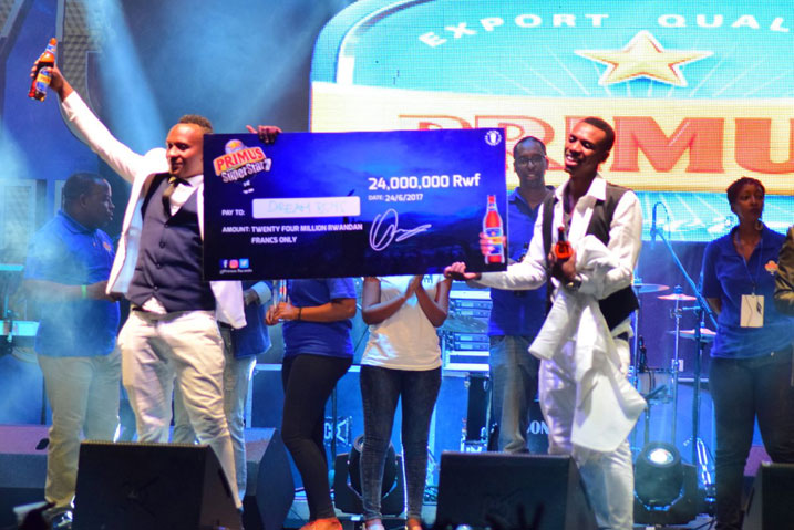 Dream Boyz yatahanye cheque ya miliyoni 24 ubwo yegukanaga Guma Guma mu 2017