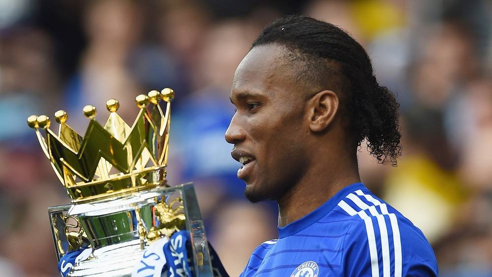 Didier Drogba ateruye igikombe cya Champions League yatwaye ari kumwe na Chelsea 