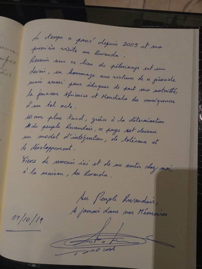 Ubu ni bwo butumwa Drogba yanditse 