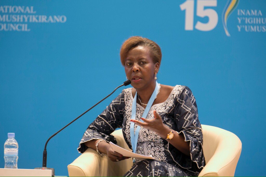 Minisitiri Mushikiwabo ni umwe mu batanze ikiganiro ubwo hatangizwaga inama y