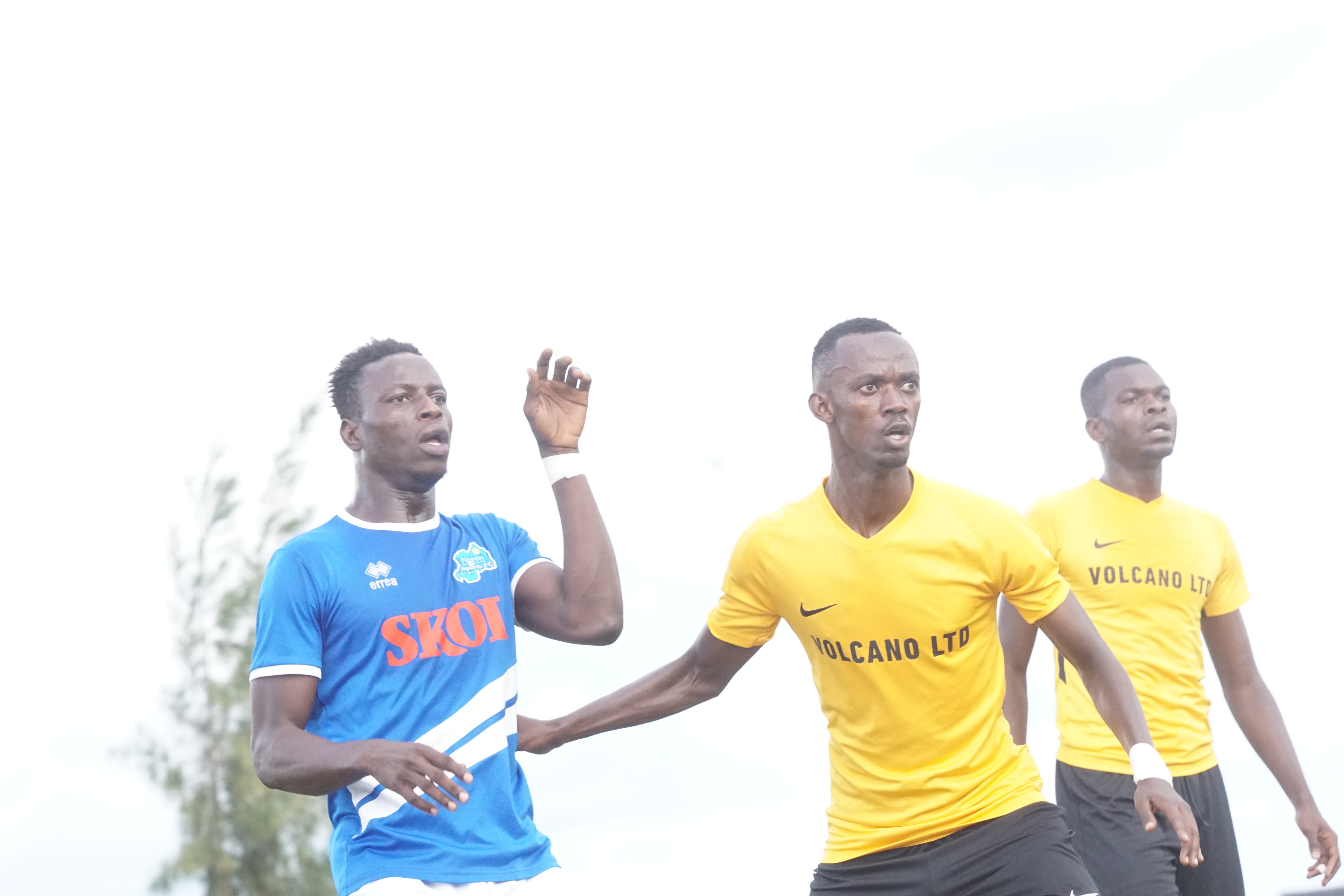 Michael Sarpong acungiwe hafi na Iragire Saidi wa Mukura