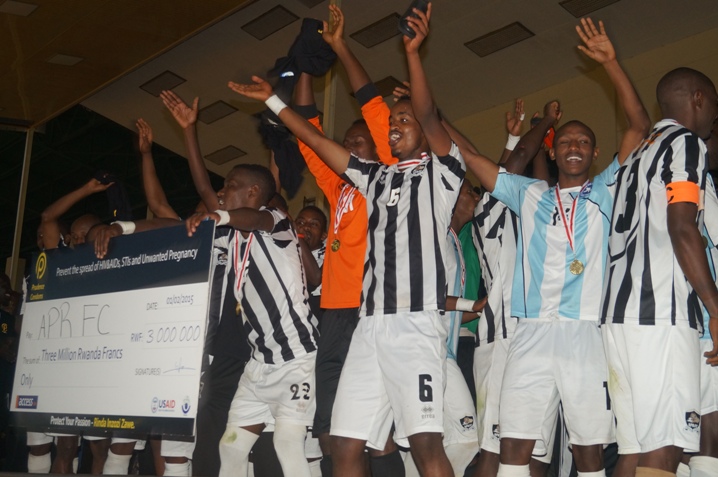 ...Ndetse inahabwa sheki ya Miliyoni eshatu