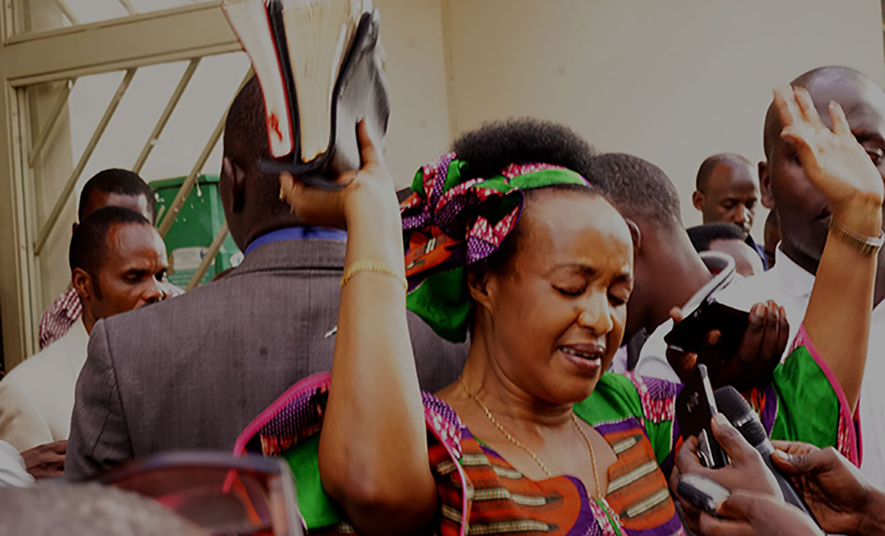 Adeline Rwigara ntiyigeze afasha hasi bibiliya mu gihe cy'Urubanza