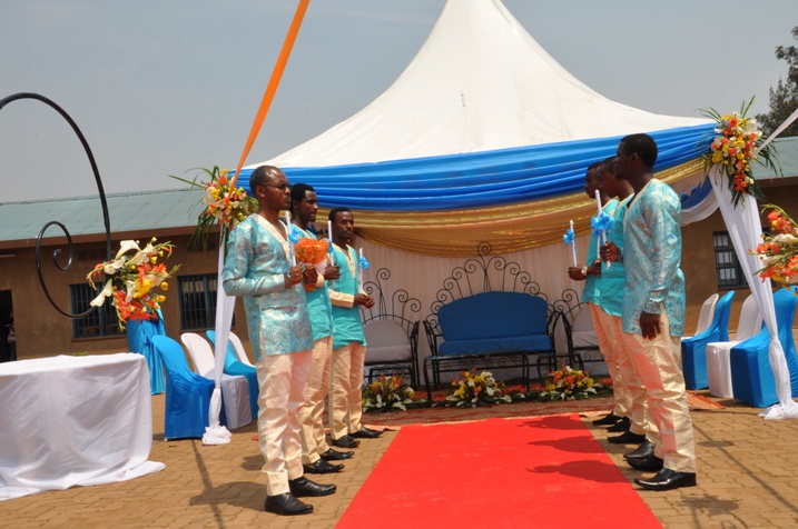 Abasore bari bategereje koko