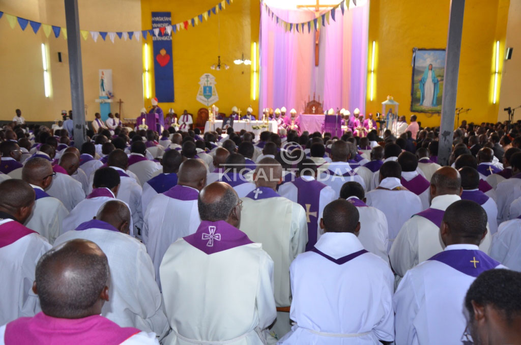 Abihaye Imana ni bo benshi bari muri uyu muhango