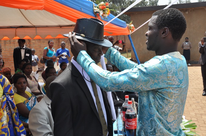 Namwe mwarakoze kumbyarira Uwamwiza...