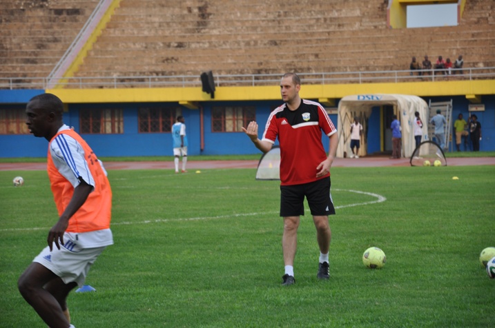 Lee Johnson yakoresheje imyitozo ya mbere mu ikipe y