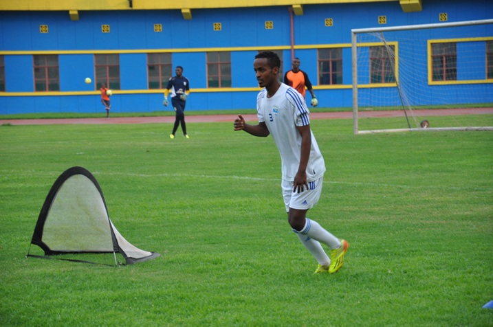 Yannick Mukunzi na we kera kabaye yaje mu ikipe y'igihugu