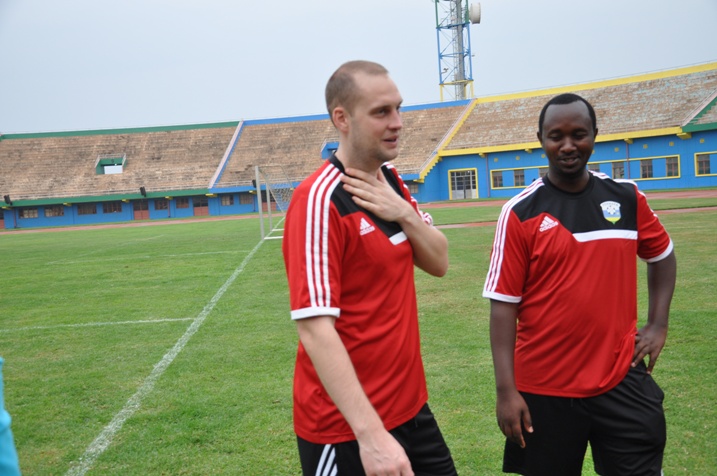 Abatoza bamwenyuraga nyuma y'imyitozo