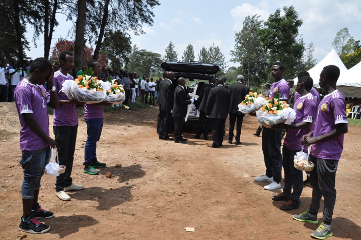 Ikipe ya Sunrise iracyari mu kiriyo cy'uwari diregiteri tekinike wayo Jean Marie Ntagwabira