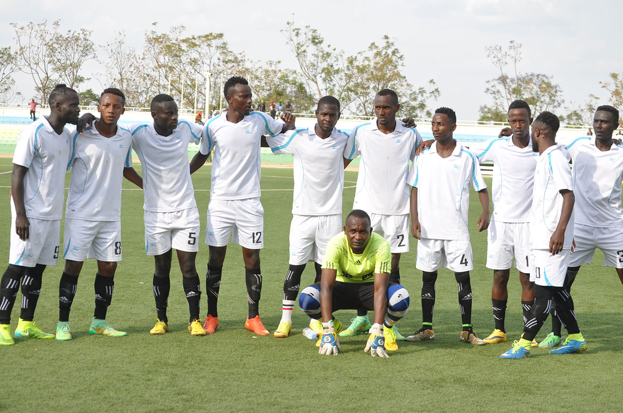 Ikipe y'Umurenge wa Gihango yabanje mu kibuga