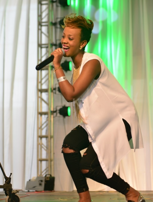 Umuhanzikazi Knowles ni gutya yatangiye imiririmbire ye.